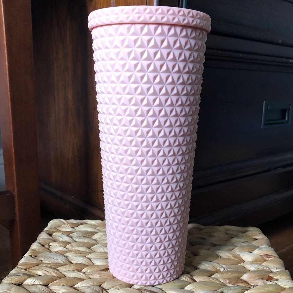 Light pink diamond studded tumbler with lid